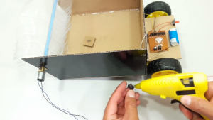ساخت ربات جاروبرقی ربات جارو کاردستی ربات